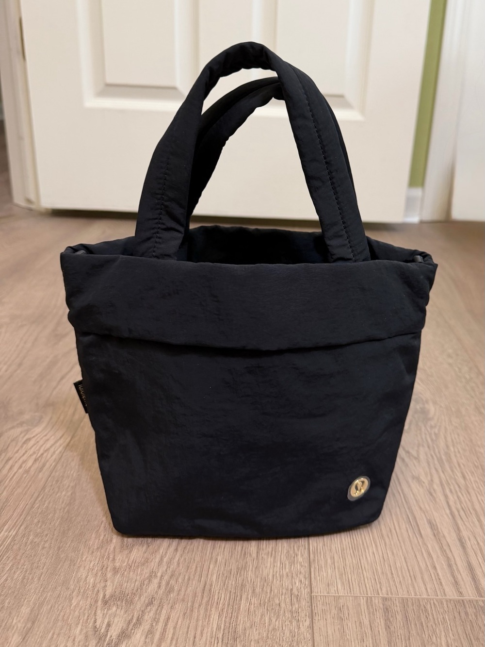 Lululemon On My Level Small Tote Bag 5L Black-Compact Everyday Style